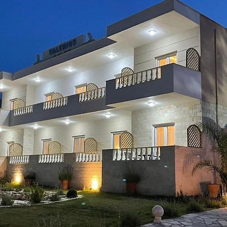 Hotel Valerios กริโอปียี ภายนอก รูปภาพ