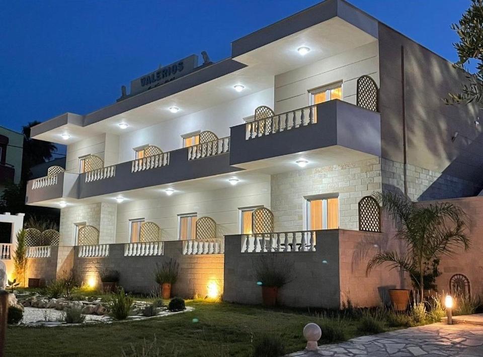 Hotel Valerios กริโอปียี ภายนอก รูปภาพ