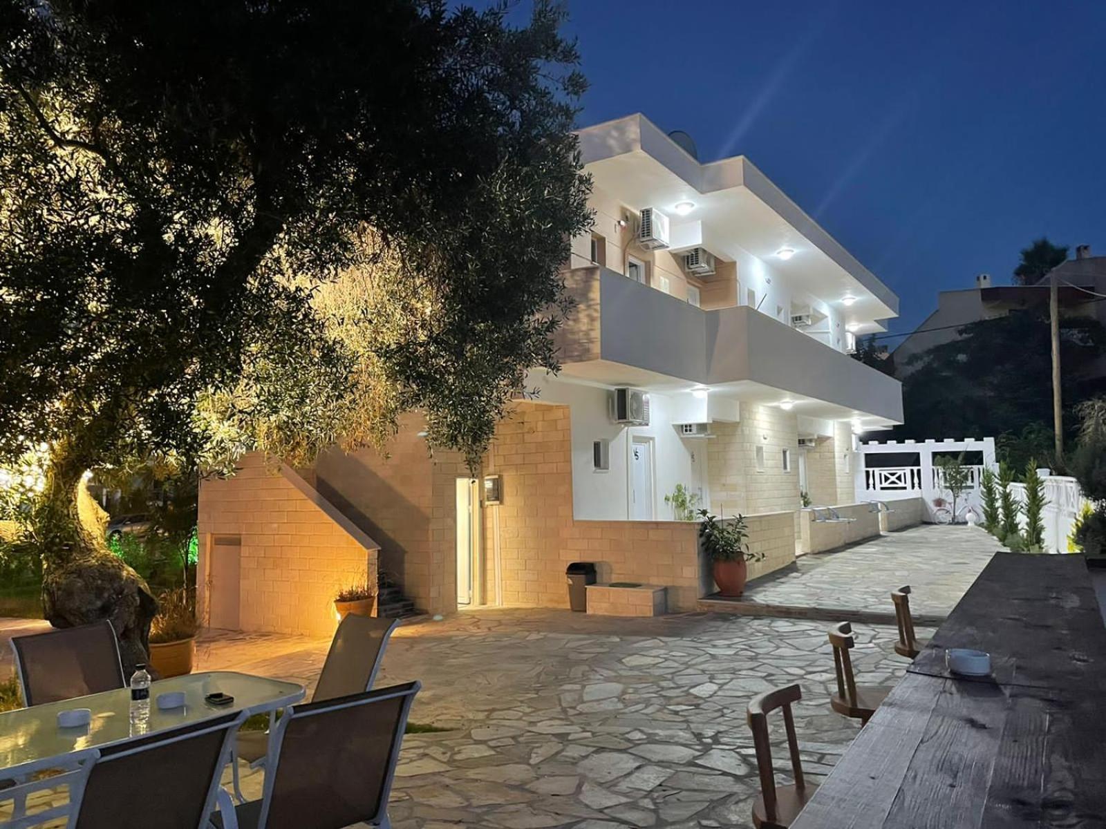 Hotel Valerios กริโอปียี ภายนอก รูปภาพ